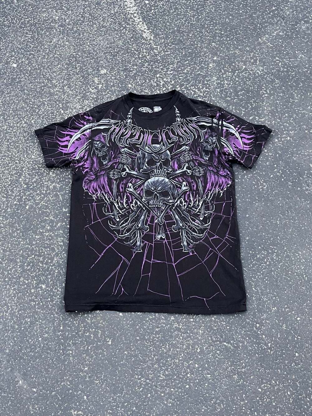 Y2K Affliction Darkness Falls T-Shirt Size Medium Black Purple Skulls